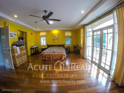 Town house · For sale · 5 bedrooms
